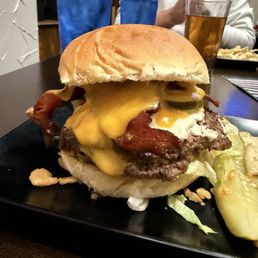 Jalepeno popper burger
