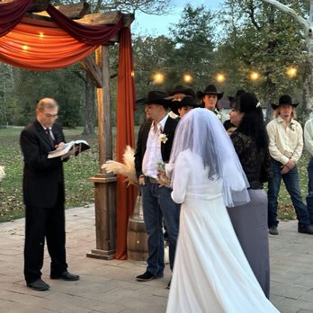 Triple D Guest Ranch - Wedding day - Wedding Planning Near Me - Warren, Texas