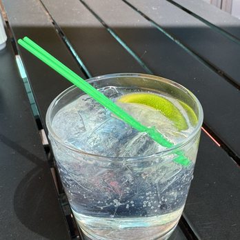Laguna Burger - Vodka tonic - Burgers Near Me - Albuquerque, New Mexico