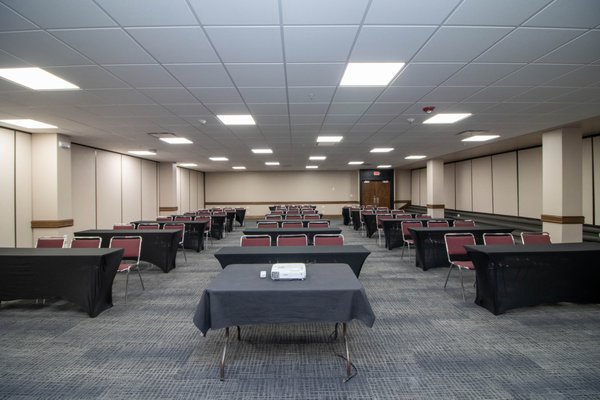 The Encore Lakeside Grill & Sky Bar by null