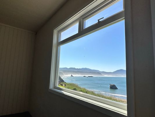 Castaway by the Sea Motel