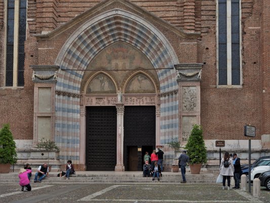 Basilica di Sant' Anastasia by null