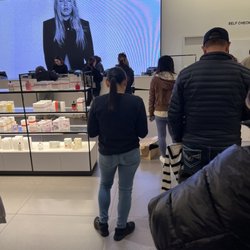 Zara - This line has moved one person in 10 minutes