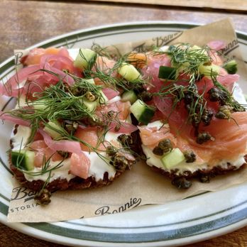 The Bonnie - Smoked salmon krispy - Cocktail Bars Near Me - Astoria, New York The Bonnie - Smoked salmon krispy - Cocktail Bars Near Me - Astoria, New York