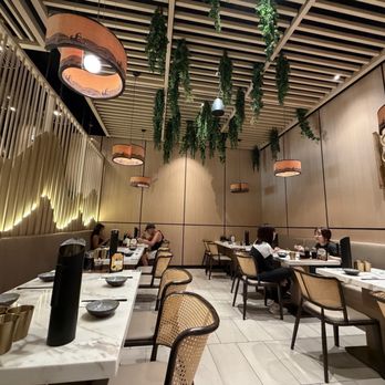 Supreme Dumplings - Inside - the back seating area, more quiet - Shanghainese Near Me - Honolulu, Hawaii