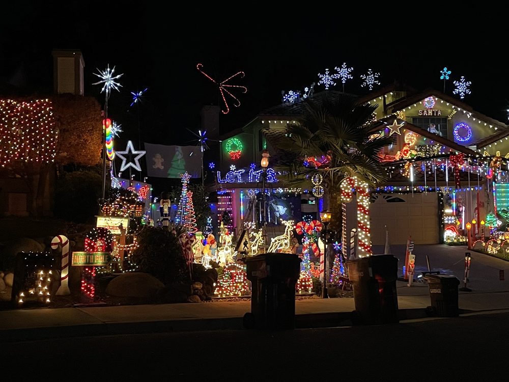 DOUROV LIVERMORE CHRISTMAS LIGHT DISPLAY KNOTTINGHAM Updated