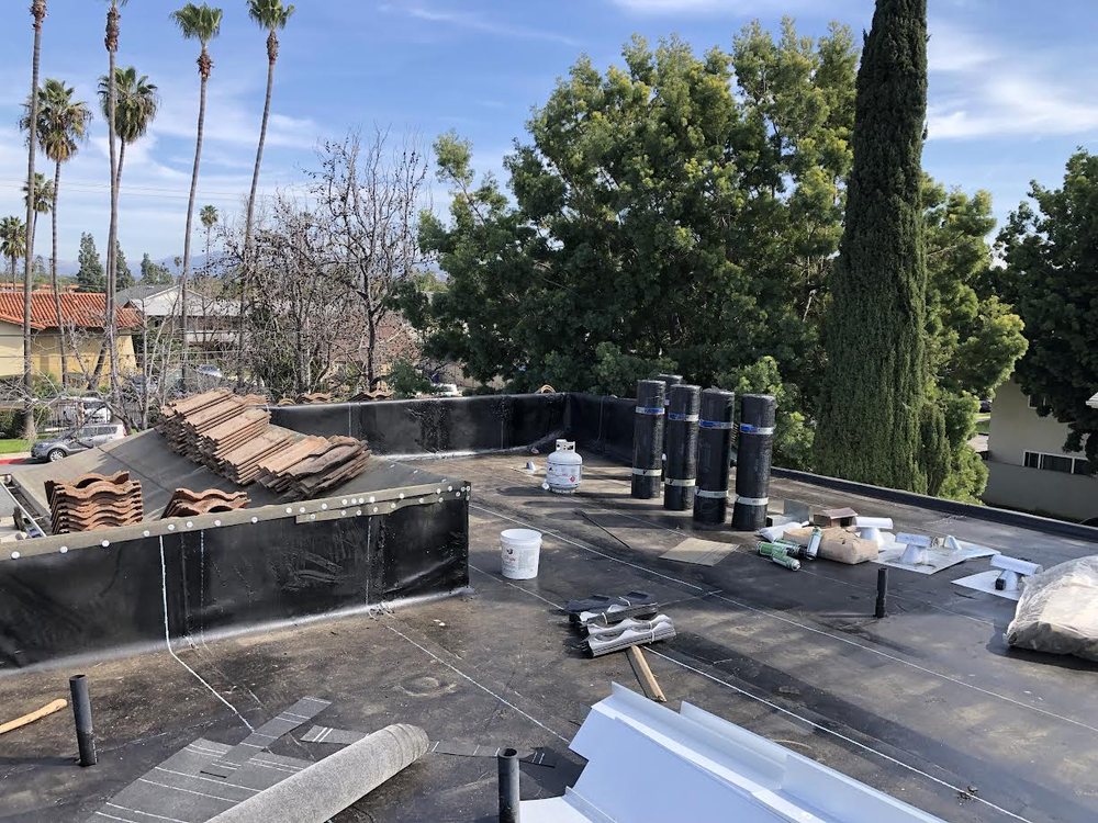 Slide of Zenith Roofing Services