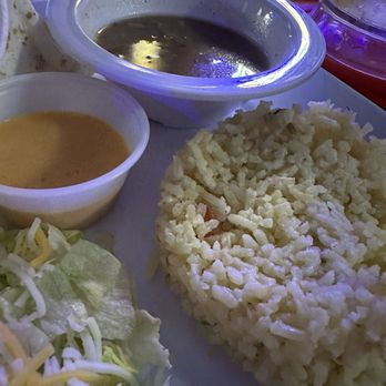Highway Country Kitchen - Take not the serving size of those beans - Breakfast & Brunch Near Me - East Bernard, Texas