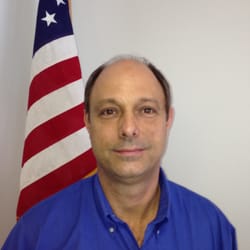 Neighborhood Automotive - service manager Tony Reed