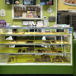 Shin's Donuts - Inside