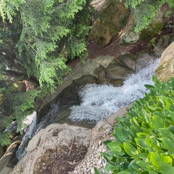 Schnormeier Gardens - Botanical Gardens Near Me - Gambier, Ohio