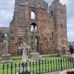 English Heritage - Ruined abbey