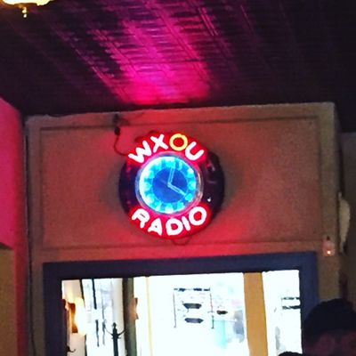 WXOU Bar by null