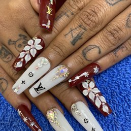 Nail designs by Sara burgundy LV