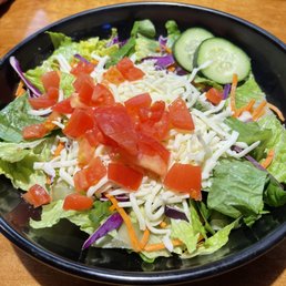 House salad -fresh and loaded with toppings House salad -fresh and loaded with toppings