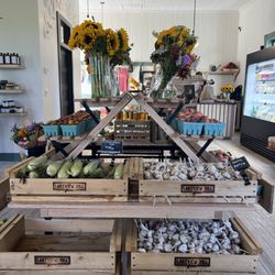 Lakeview Hill Farm & Market