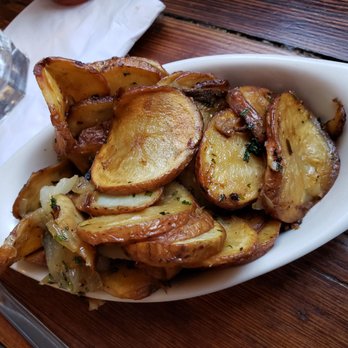 Toast - Lyonnaise potatoes - Breakfast & Brunch Near Me - New Orleans, Louisiana Toast - Lyonnaise potatoes - Breakfast & Brunch Near Me - New Orleans, Louisiana