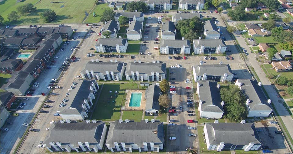 Slide of Luxor Contracting Group