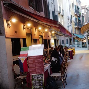 Leon D'oro - Hotels & Travel Near Me - Venezia, VE Leon D'oro - Hotels & Travel Near Me - Venezia, VE