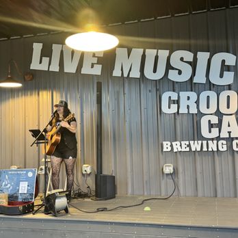 Crooked Can Brewery - Breweries Near Me - Minneola, Florida