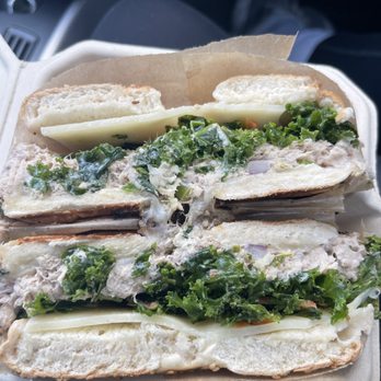 Living Green Cafe - Tuna bagel - Juice Bars & Smoothies Near Me - Pompano Beach, Florida