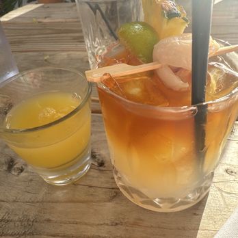 Da Burger Wing Hub & Bar - Riley and Heather - Burgers Near Me - Kapolei, Hawaii