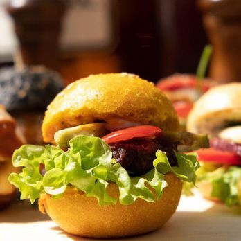 Wunsch Burger - Cheese Avocado Burger - Burgers Near Me - Berlin, BE Wunsch Burger - Cheese Avocado Burger - Burgers Near Me - Berlin, BE