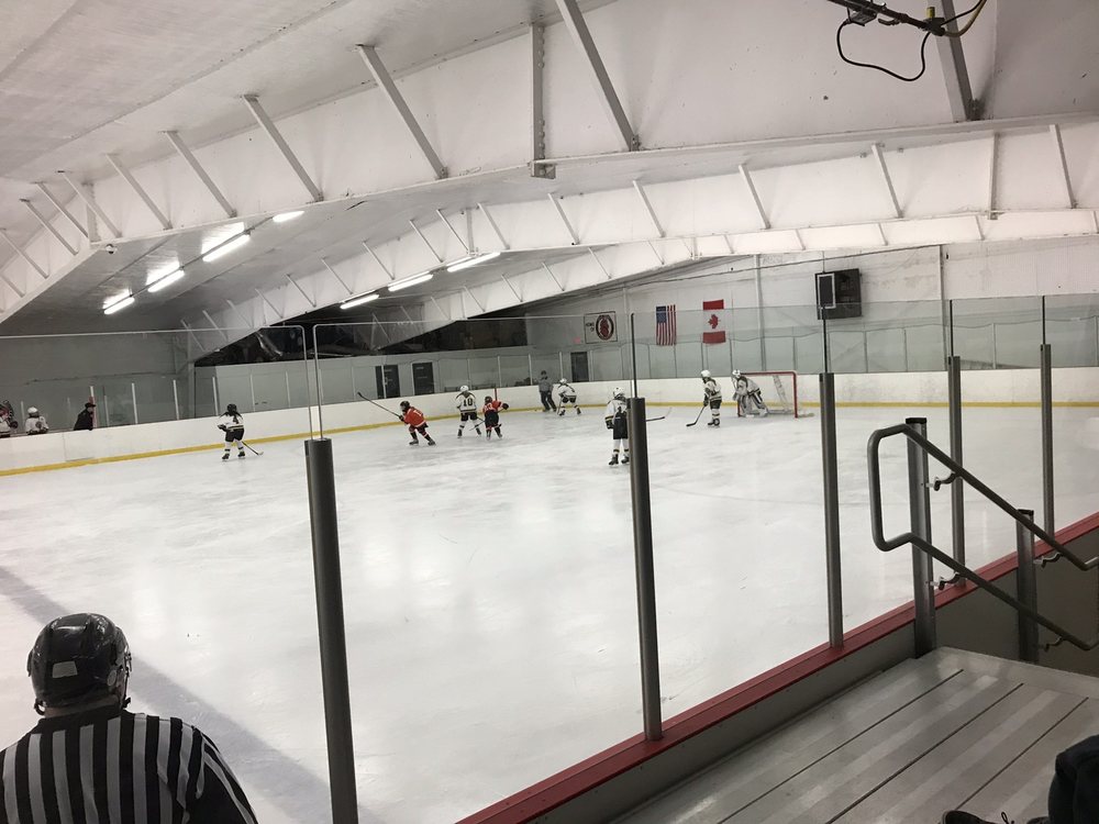 LILY LAKE ICE ARENA & RECREATION CENTER Updated September 2024 1208