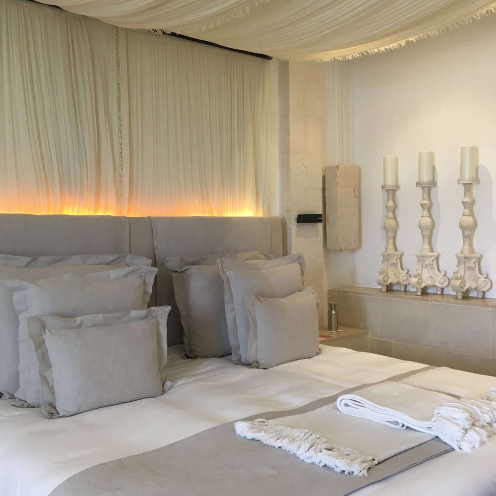 Borgo Egnazia Golf & Spa Resort - Comfortable and massive bed. - Hotels Near Me - Savelletri, BR