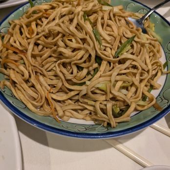 China Pearl - Garlic stir fried noodles - Dim Sum Near Me - Quincy, Massachusetts