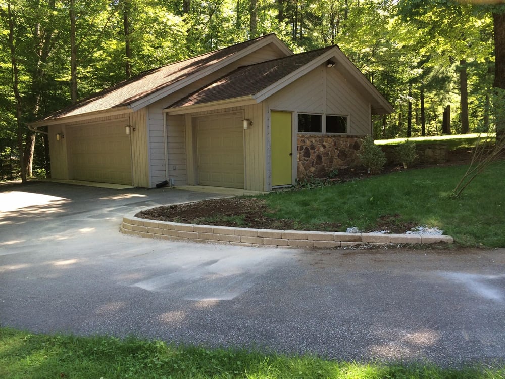 FLEENERS LANDSCAPE & LAWN CARE Updated June 2024 27 Photos 8779 S