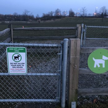 New Brighton Park - Dog park entrance~ - Beaches Near Me - Vancouver, British Columbia New Brighton Park - Dog park entrance~ - Beaches Near Me - Vancouver, British Columbia