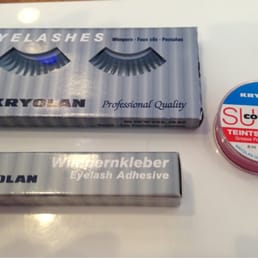 Fake lashes and fuschia cream blush Fake lashes and fuschia cream blush