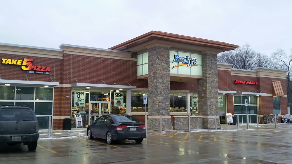 MOBIL GAS/BUCKY’S Updated June 2024 10 Reviews 521 N Ave