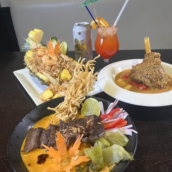 Thai House Cuisine 2 - two plates of food - Thai Near Me - Mississauga, Ontario Thai House Cuisine 2 - two plates of food - Thai Near Me - Mississauga, Ontario