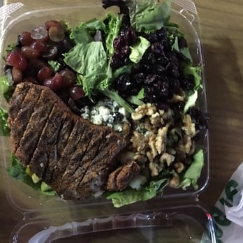 Aloha Salads - Passion salad with ahi - Sandwiches Near Me - Kailua, Hawaii