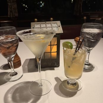 Shadowbrook - Lemon berry drop Whiskey sour - American Near Me - Capitola, California Shadowbrook - Lemon berry drop Whiskey sour - American Near Me - Capitola, California