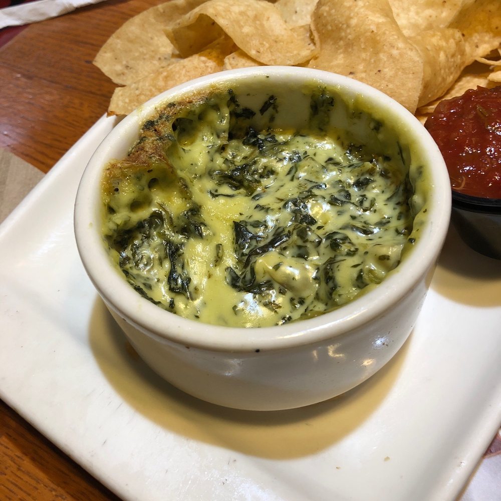 Applebee's Grill + Bar - Spinach and Artichoke Dip Microwaves to brown the edges - Sports Bars Near Me - Commerce Township, Michigan