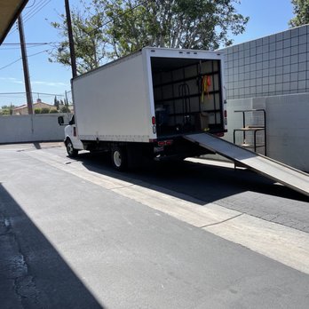 J's Movers - J's Movers Truck - Movers Near Me J's Movers - J's Movers Truck - Movers Near Me