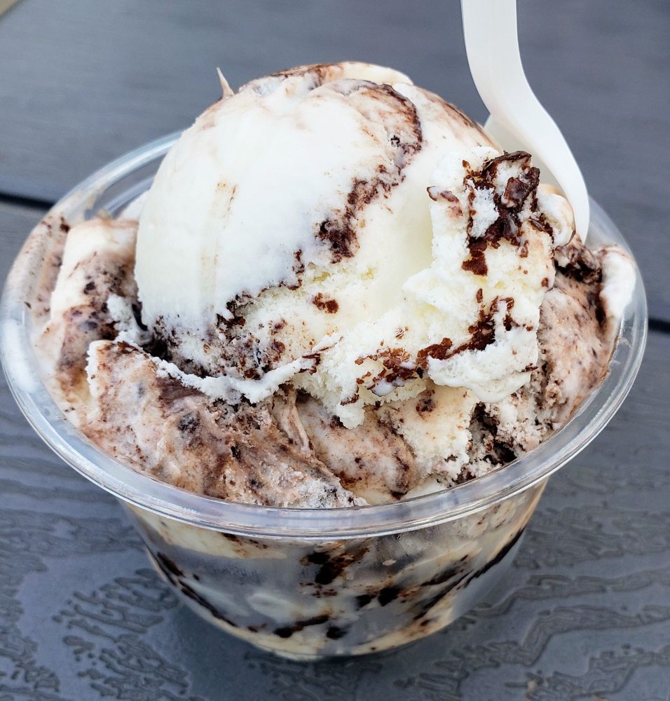 TEMPTATIONS ICE CREAM PARLOR 5712 Main St, Lexington, Michigan Ice