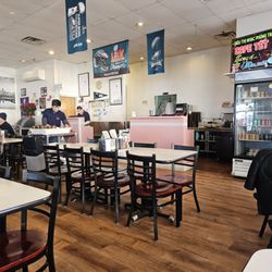 Pho 75 - Inside