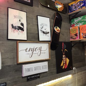 Cuts & Slices - Inside - Pizza Near Me - Brooklyn, New York