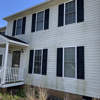Akins Power Washing Services - Mold grows on the house where the sun doesn't hit it. - Pressure Washers Near Me - Bowie, Maryland Akins Power Washing Services - Mold grows on the house where the sun doesn't hit it. - Pressure Washers Near Me - Bowie, Maryland