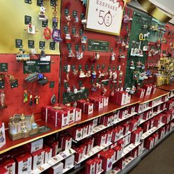 Diane's Hallmark Shop