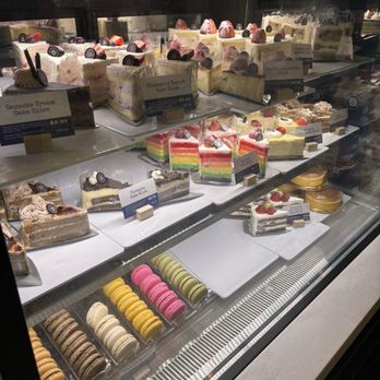 Paris Baguette - Cake slices and macaron - Bakeries Near Me - West Hartford, Connecticut Paris Baguette - Cake slices and macaron - Bakeries Near Me - West Hartford, Connecticut