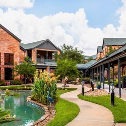 Tarrytowne Estates - Our beautiful grounds