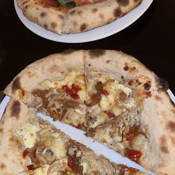Edera Italian Eatery - Chicken Ricotta Pizza - Desserts Near Me - St Louis, Missouri