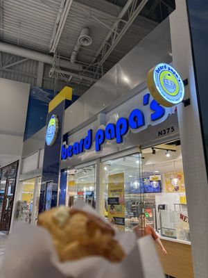 Beard Papa's - [Limited Time] Dubai Chocolate Puff by null