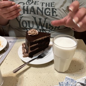 Seven Brothers Diner - Diners Near Me - Yonkers, New York