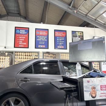 Valvoline Instant Oil Change - Service at its best - Oil Change Stations Near Me - Dallas, Texas